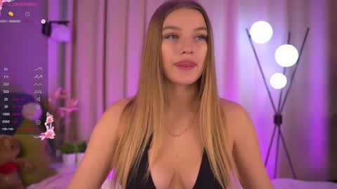 Day Alice Night Stella online show from 5, 2, 2026