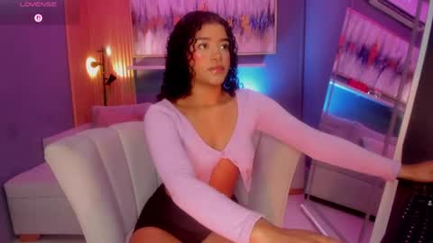 Snapshot of janinne_lu chatting on 29, 4, 2026 Janinne online show from 29, 4, 2026