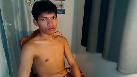 Snapshot of janlloyd04 chatting on 6, 4, 2026 janlloyd04 online show from 6, 4, 2026