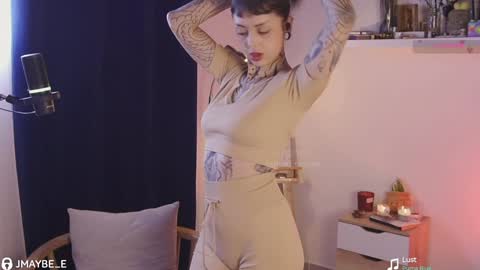   jmaybe e online show from 14, 12, 2024