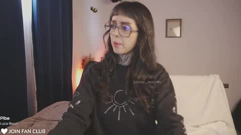   jmaybe e online show from 21, 10, 2025