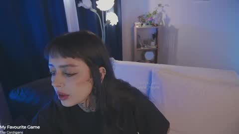   jmaybe e online show from 10, 4, 2026