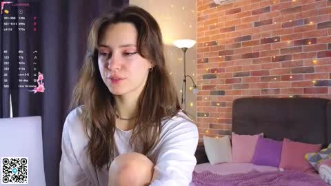 Snapshot of jasmindoroti chatting on 4, 11, 2025 Chloe online show from 4, 11, 2025