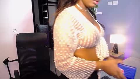 Instagram jasminecampbell1  online show from 14, 2, 2025