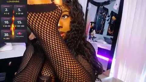 Instagram jasminecampbell1  online show from 31, 10, 2025