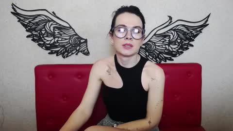 JasmineKouch online show from 8, 2, 2025