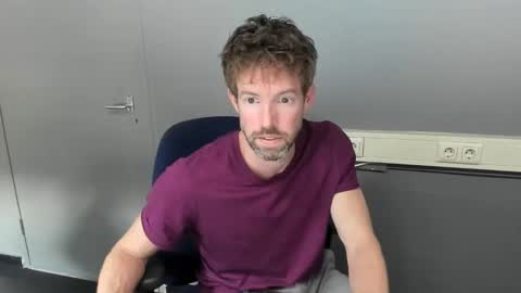 Snapshot of jasonberg29 chatting on 29, 4, 2026 Jason online show from 29, 4, 2026