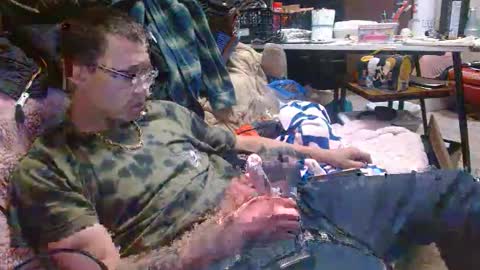 jasonmoore423786227 online show from 19, 4, 2026