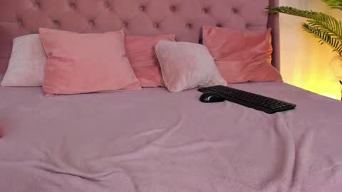 JassyeJoy online show from 9, 1, 2025