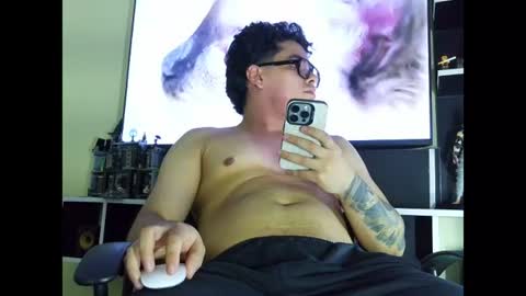 Snapshot of javi_bermuzzi chatting on 3, 7, 2026 javi bermuzzi online show from 3, 7, 2026