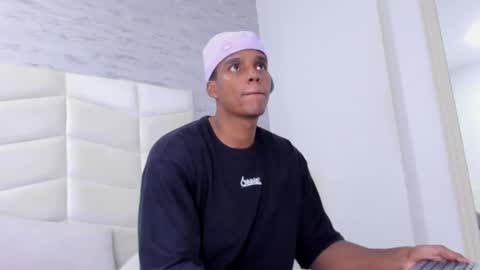 jax black online show from 19, 11, 2025