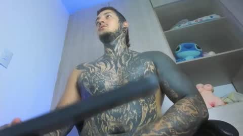 Michael independient model online show from 25, 2, 2026