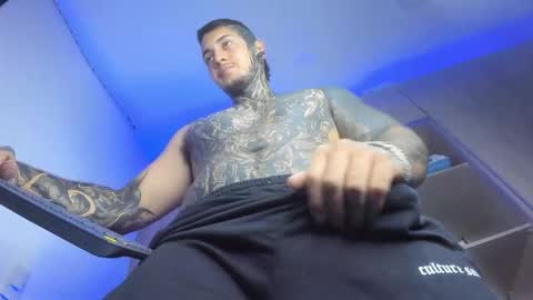 Michael independient model online show from 27, 2, 2026