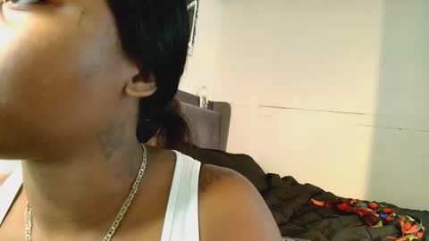 Snapshot of jaydomonique chatting on 22, 10, 2025 Naomiruty online show from 22, 10, 2025