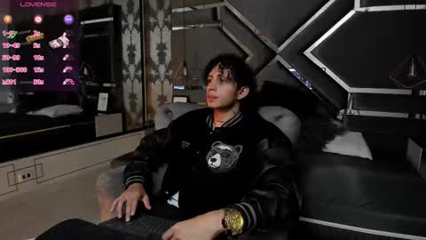 Snapshot of jaytaylorr chatting on 25, 4, 2026 Jay Taylor online show from 25, 4, 2026