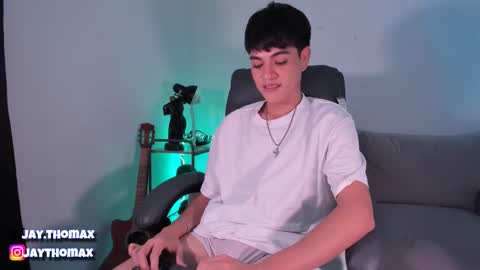 jaythomax online show from 7, 2, 2025