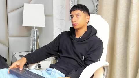 jaze_bradley online show from 3, 3, 2025