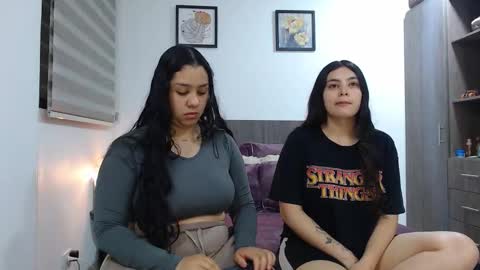 Jazmin and Scarlett online show from 19, 2, 2026