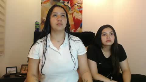 Jazmin and Scarlett online show from 22, 6, 2026