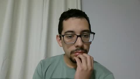 Snapshot of jean_hard_ chatting on 27, 10, 2025 jean_hard_ online show from 27, 10, 2025