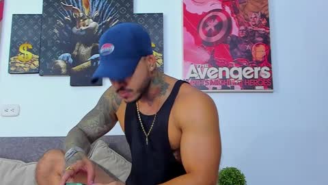 Jean  axelcrow       Modelo Independiente online show from 15, 1, 2025