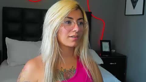 Jean online show from 9, 9, 2025