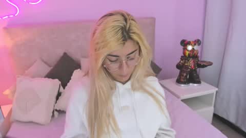 Jean online show from 10, 9, 2025