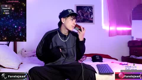 Snapshot of jeanfarelo chatting on 17, 12, 2024 Jean online show from 17, 12, 2024