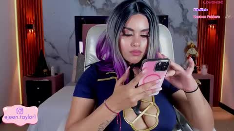 Jeen Taylor online show from 31, 10, 2025