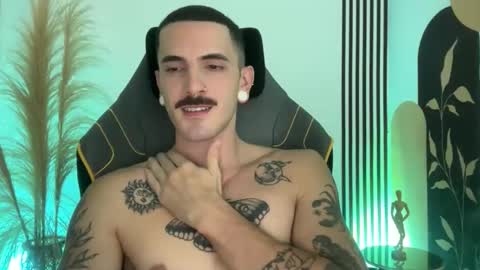 Snapshot of jeff_cube chatting on 12, 5, 2026 Jeff and Mugi Independent model online show from 12, 5, 2026