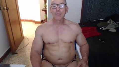Snapshot of jefmuscletw chatting on 23, 9, 2025 brayam online show from 23, 9, 2025