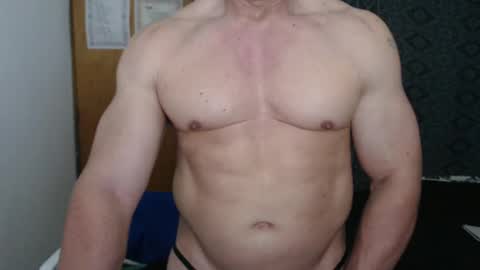 Snapshot of jefmuscletw chatting on 27, 9, 2025 brayam online show from 27, 9, 2025