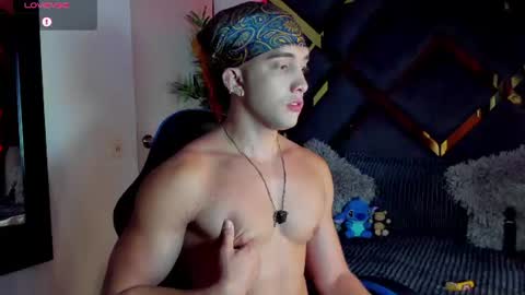 Snapshot of jeicob_stone1 chatting on 20, 6, 2026 JEICOB STONE online show from 20, 6, 2026