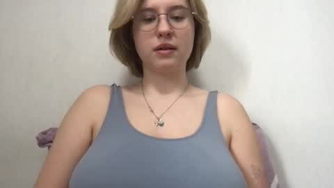 Snapshot of jelly_gum chatting on 2, 3, 2026 Inna online show from 2, 3, 2026