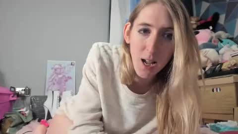 Snapshot of jenbydoll chatting on 7, 1, 2025 JenbyDoll online show from 7, 1, 2025