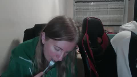 JenisAndPeter online show from 17, 10, 2025