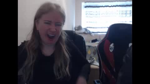 JenisAndPeter online show from 5, 4, 2026