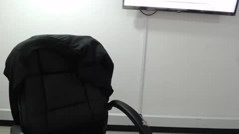 Snapshot of jenn_cg chatting on 6, 1, 2026 jenn online show from 6, 1, 2026