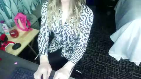 Snapshot of jennacd4life chatting on 16, 2, 2025 Jenna Cross online show from 16, 2, 2025