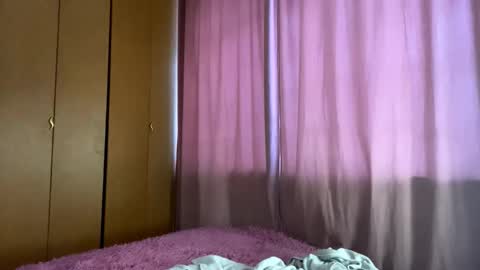 Mia online show from 8, 1, 2026