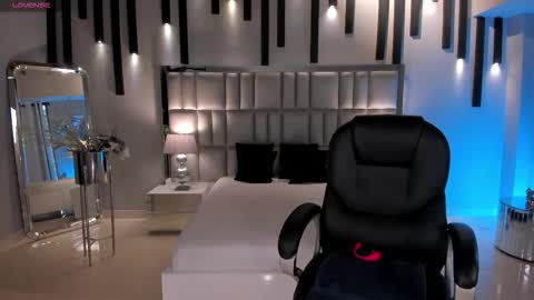 Jenna Olson  online show from 8, 1, 2026