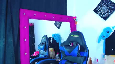 jenn online show from 25, 2, 2026