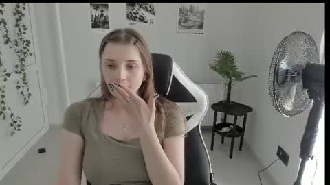 Snapshot of jenniestar chatting on 23, 6, 2026 Karla online show from 23, 6, 2026