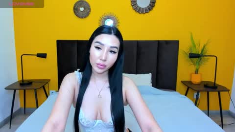 Jennifer online show from 25, 11, 2025