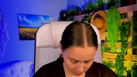 Snapshot of jennifergraces chatting on 14, 10, 2025 Jennifer online show from 14, 10, 2025