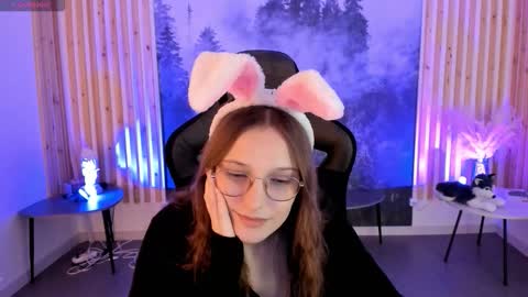 jenniferkiim online show from 8, 11, 2025