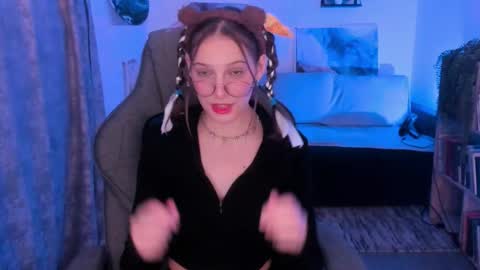 jenniferkiim online show from 25, 11, 2025