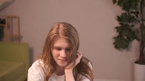 Snapshot of jenniferrakow chatting on 12, 5, 2026 Sofia online show from 12, 5, 2026