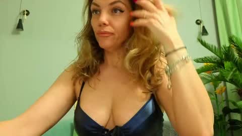 jenniferreys online show from 20, 5, 2026