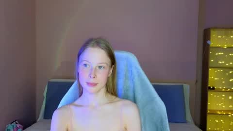 Snapshot of jenny_angelok chatting on 25, 4, 2026 Next broadcast on December 05 subject to change online show from 25, 4, 2026